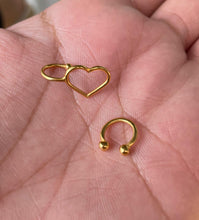 Cargar imagen en el visor de la galería, EarCuff Corazón
